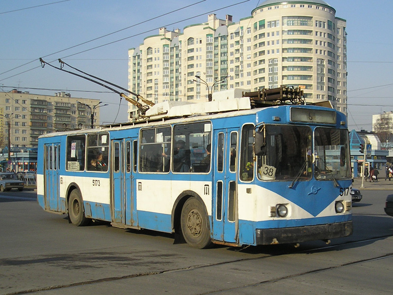 Троллейбус пятерка. D23 UBR RT Ziu-682 v-жёлтый.